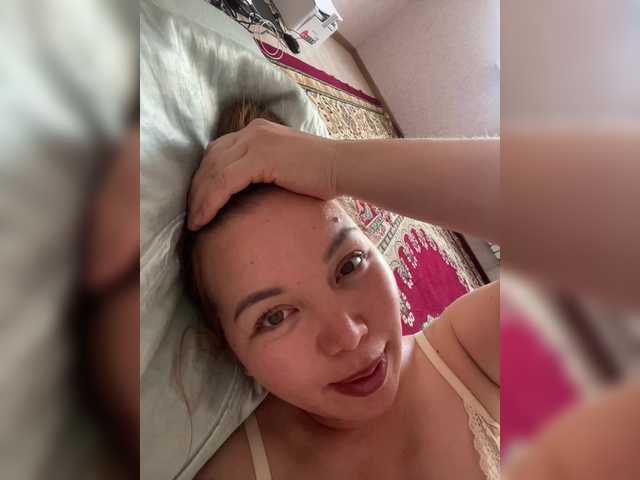 Live sex webcam photo for LynnMonica #290991451