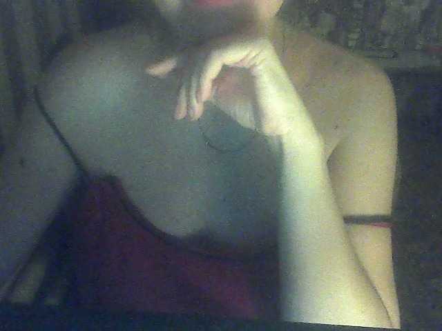 Live sex webcam photo for LynnYana #278270639