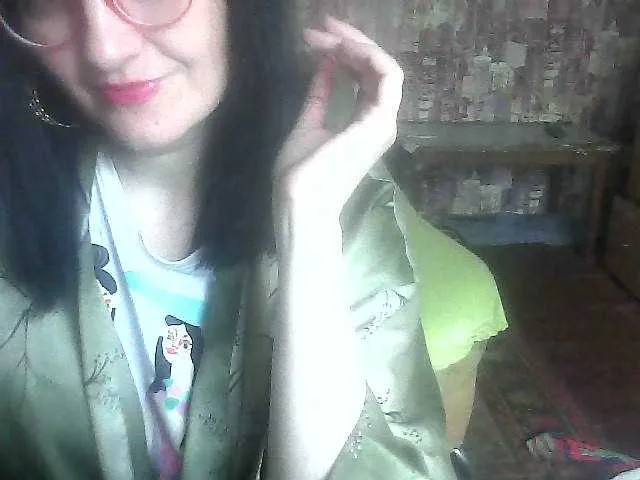 Live sex webcam photo for LynnYana #291097563