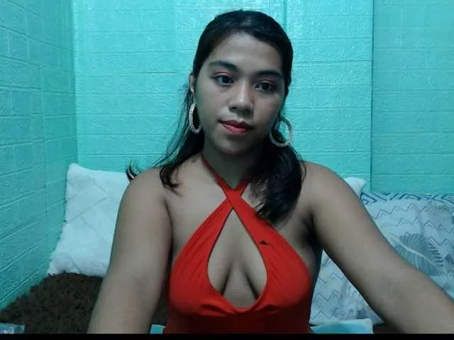 Live sex webcam photo for LynsKaye #293897883