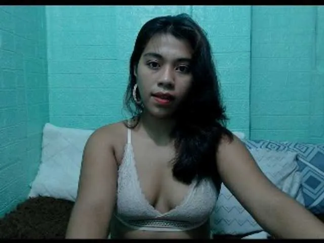 Live sex webcam photo for LynsKaye #293904717