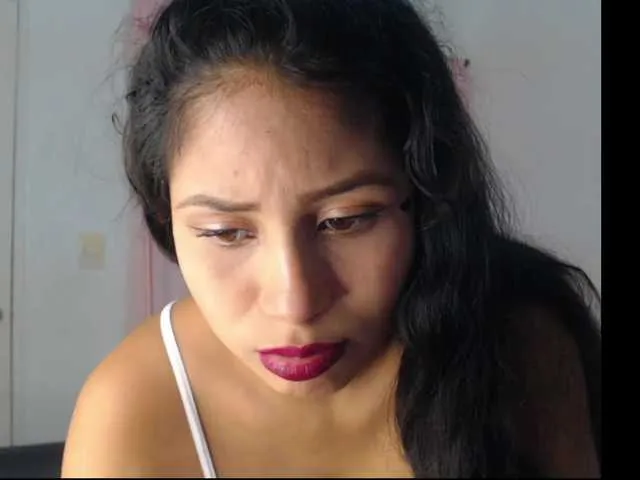 Live sex webcam photo for Lyortiz #272559257