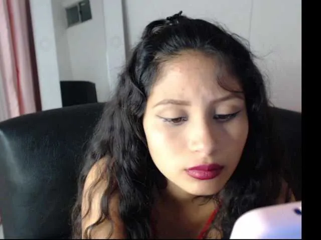 Live sex webcam photo for Lyortiz #272871186