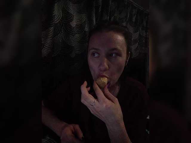 Live sex webcam photo for Lyubov1908 #289966191