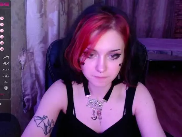 Live sex webcam photo for M00nShard #273734576