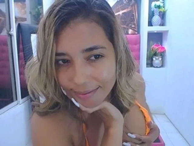 Live sex webcam photo for M3gara #290348389