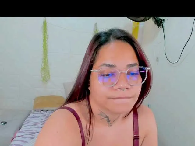 Live sex webcam photo for MABELANDDANNY #290883285
