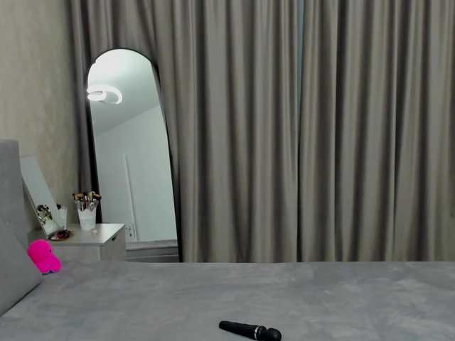 Live sex webcam photo for MARGO- #277563477