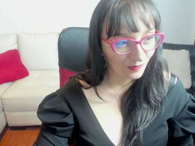 Live sex webcam photo for MARILYN-MONRO #273422376