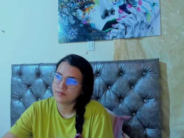 Live sex webcam photo for MARILYNG #278102377