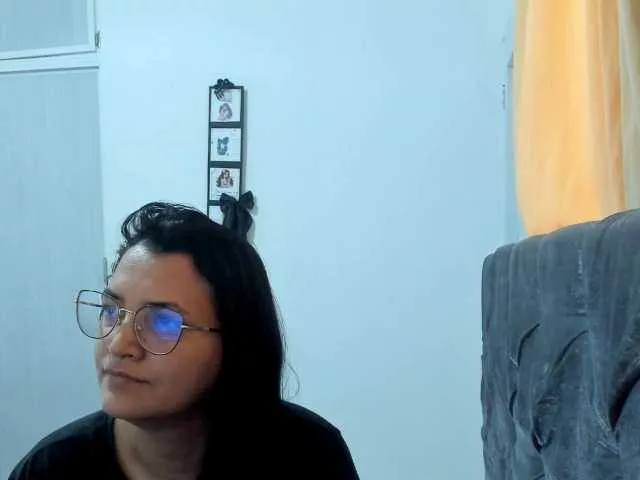 Live sex webcam photo for MARILYNG #290281650