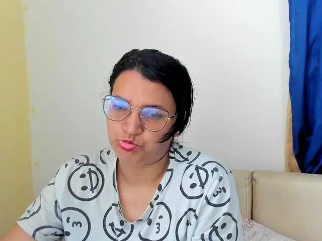 Live sex webcam photo for MARILYNG #290467033