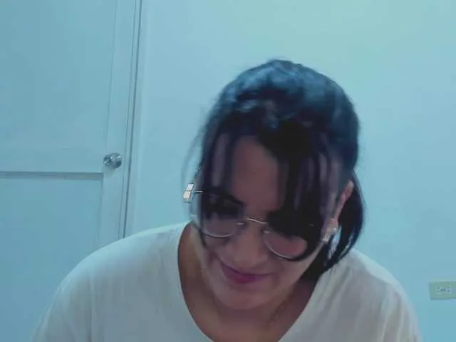 Live sex webcam photo for MARILYNG #291064374