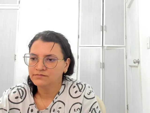 Live sex webcam photo for MARILYNG #291656925