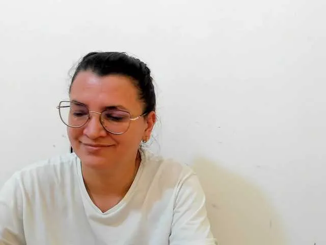 Live sex webcam photo for MARILYNG #292062262