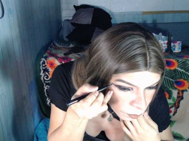 Live sex webcam photo for MASTERcumDOLL #274779892