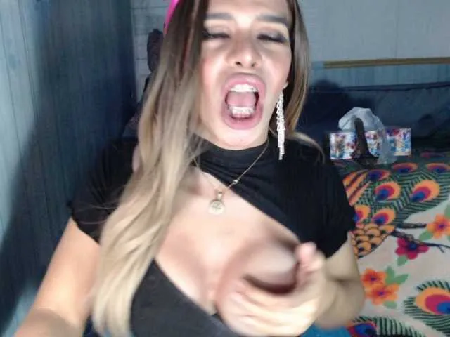 Live sex webcam photo for MASTERcumDOLL #275307136