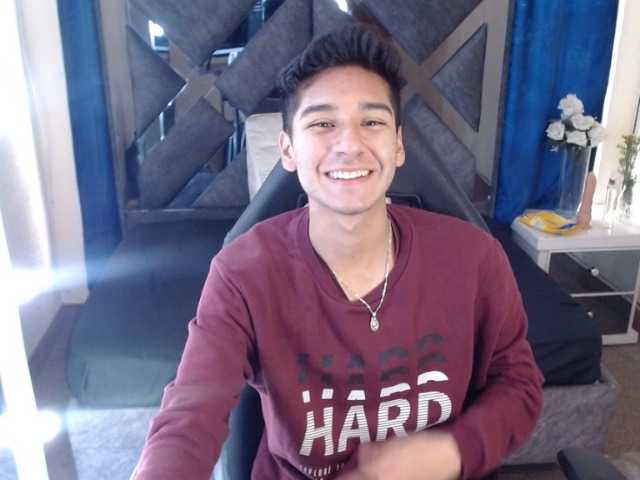 Live sex webcam photo for MATHEWLOKSTAGE #275461054