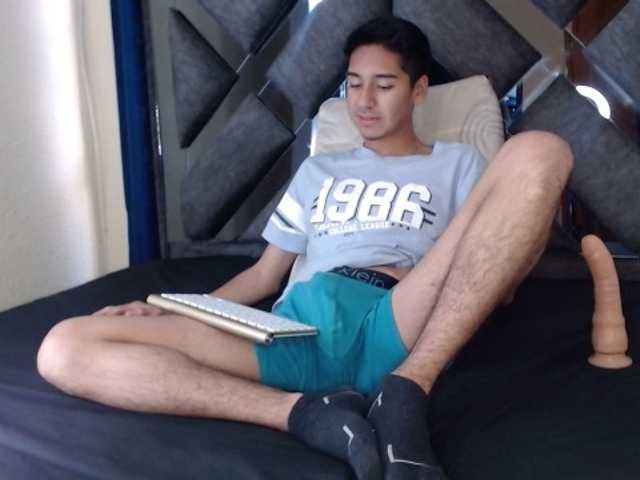 Live sex webcam photo for MATHEWLOKSTAGE #275524182