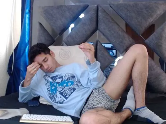 Live sex webcam photo for MATHEWLOKSTAGE #275553382