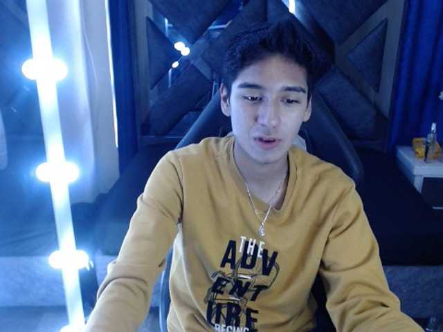 Live sex webcam photo for MATHEWLOKSTAGE #275605084