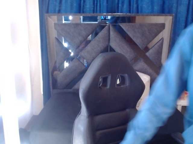 Live sex webcam photo for MATHEWLOKSTAGE #275612932