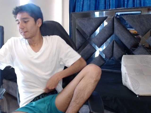 Live sex webcam photo for MATHEWLOKSTAGE #275656209