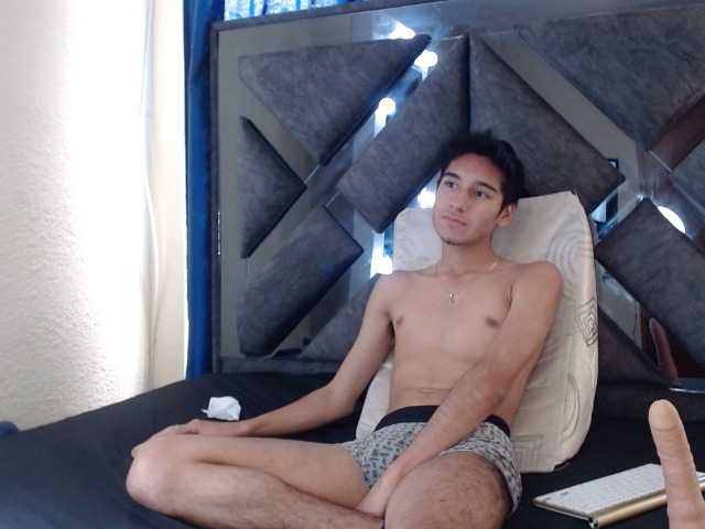 Live sex webcam photo for MATHEWLOKSTAGE #275684854