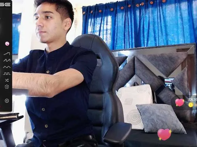 Live sex webcam photo for MATHEWLOKSTAGE #275924876