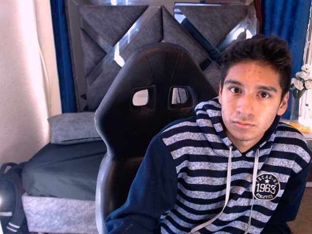 Live sex webcam photo for MATHEWLOKSTAGE #276057642