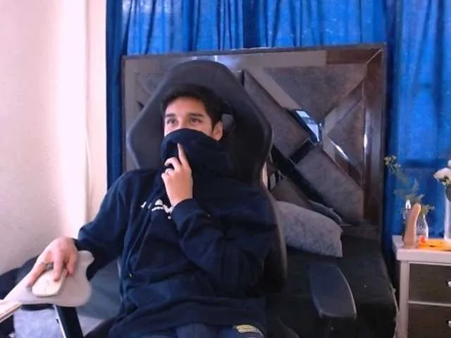 Live sex webcam photo for MATHEWLOKSTAGE #276081855