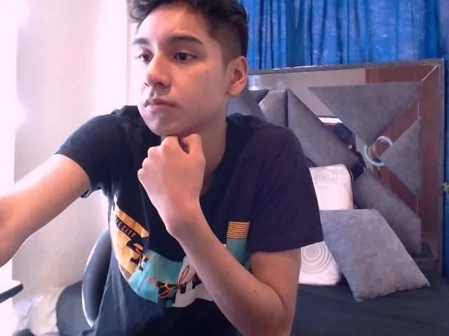 Live sex webcam photo for MATHEWLOKSTAGE #276150821