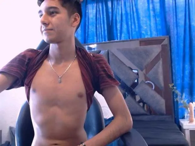 Live sex webcam photo for MATHEWLOKSTAGE #276171492