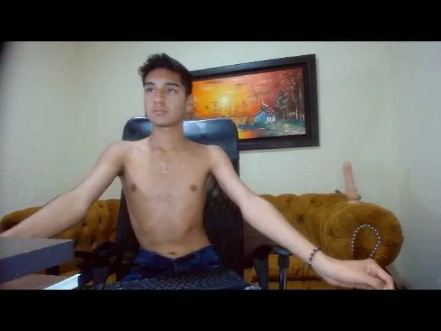 Live sex webcam photo for MATHEWLOKSTAGE #276193128