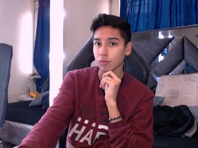 Live sex webcam photo for MATHEWLOKSTAGE #276204057