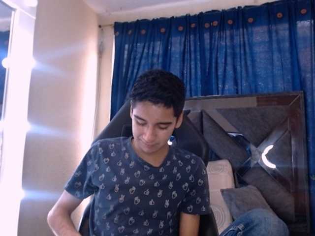 Live sex webcam photo for MATHEWLOKSTAGE #276226189