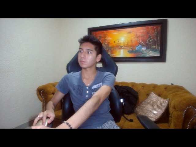 Live sex webcam photo for MATHEWLOKSTAGE #276253738