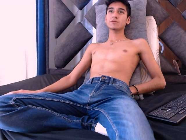 Live sex webcam photo for MATHEWLOKSTAGE #276263191