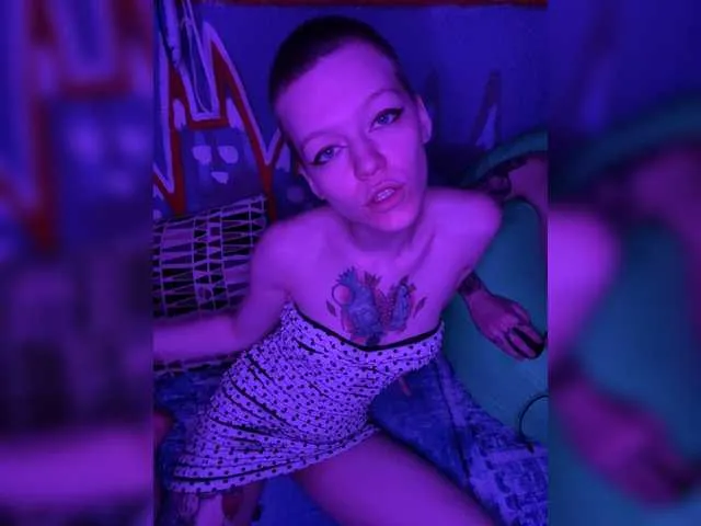 Live sex webcam photo for MATbFLEXA #274022432