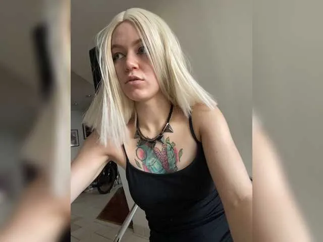 Live sex webcam photo for MATbFLEXA #274423329