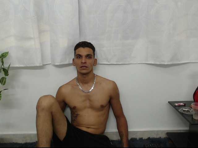 Live sex webcam photo for MAX-DYLAN #276301271