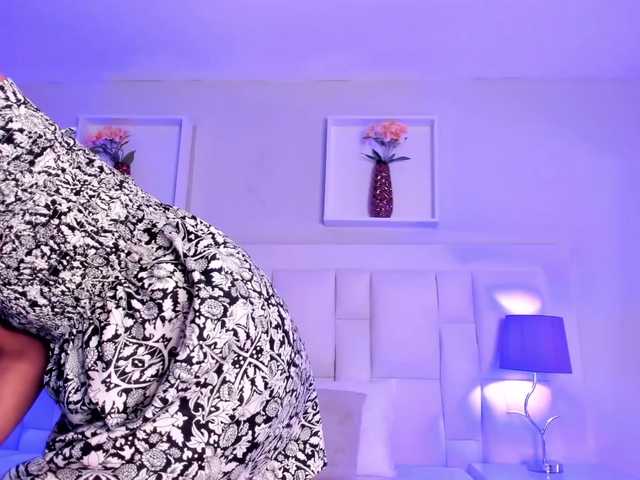 Live sex webcam photo for MAY-ZENNIN #275573542