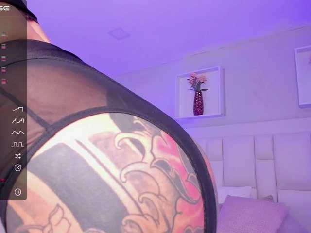 Live sex webcam photo for MAY-ZENNIN #276677940