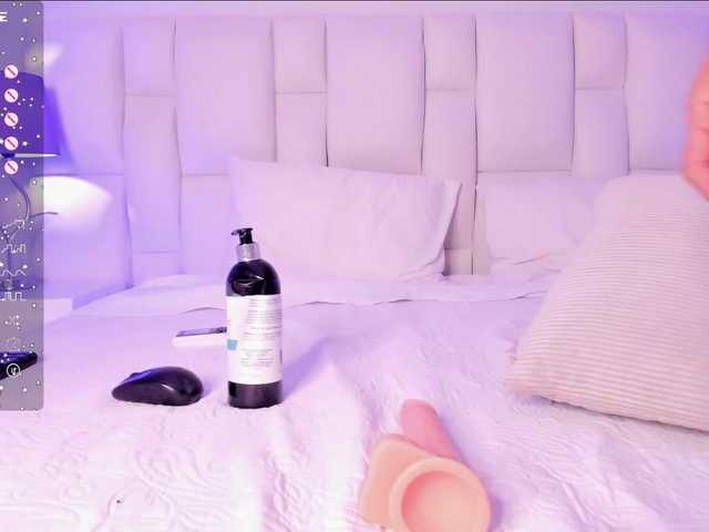 Live sex webcam photo for MAY-ZENNIN #277354510