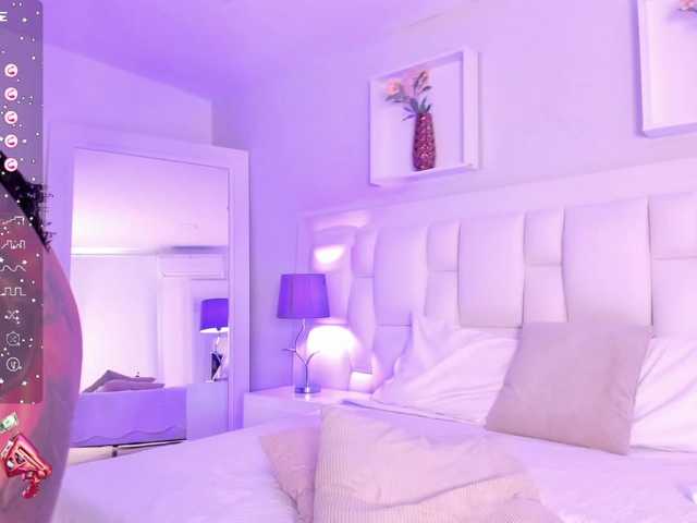 Live sex webcam photo for MAY-ZENNIN #277478340