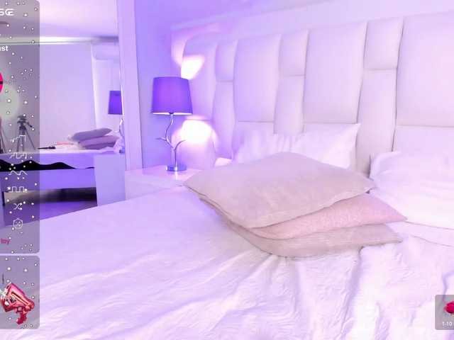 Live sex webcam photo for MAY-ZENNIN #277621889