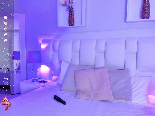 Live sex webcam photo for MAY-ZENNIN #277637986