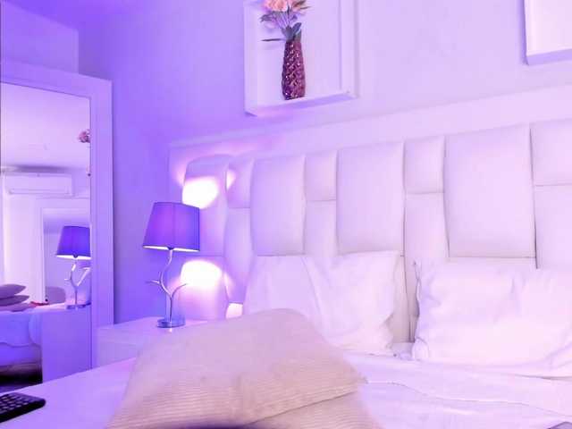 Live sex webcam photo for MAY-ZENNIN #288118756