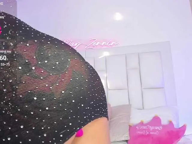 Live sex webcam photo for MAY-ZENNIN #290414936