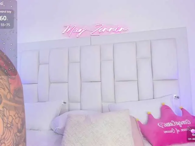 Live sex webcam photo for MAY-ZENNIN #290461069